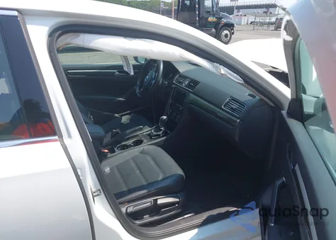 2017 Volkswagen Passat 1.8T Se из США, поврежденный, VIN 1VWBT7A3XHC018692